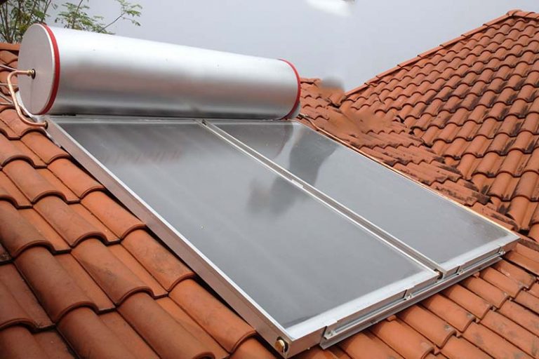 4 Perbedaan Tangki vs Solar Water Heater Intisolar Bandung